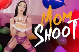 Белая грудастая милфа  отлично ебенится с негром